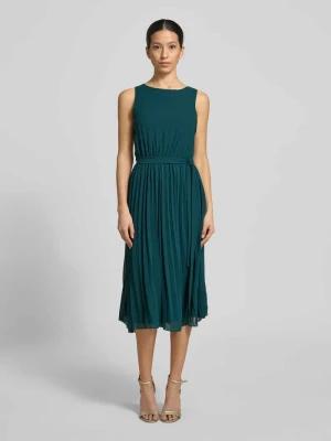 Sukienka midi z plisami i wiązanym paskiem Apricot