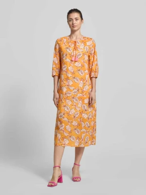 Sukienka midi z wycięciem w kształcie łezki i rękawem o dł. 3/4 Emily Van den Bergh