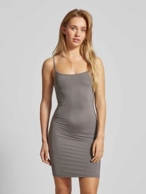 Sukienka mini na cienkich ramiączkach REVIEW