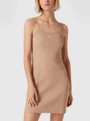 Sukienka mini o kroju bez rękawów z efektem prążkowania Nike