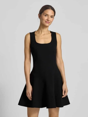 Sukienka mini o linii A model ‘EMY’ Guess