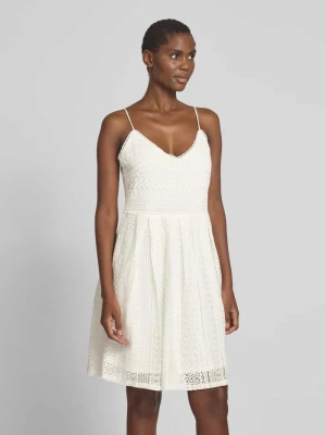 Sukienka mini taliowana z mieszanki bawełny model ‘HONEY’ Vero Moda