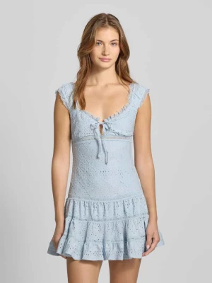 Sukienka mini z ażurową koronką model ‘Cornelia’ Gina Tricot
