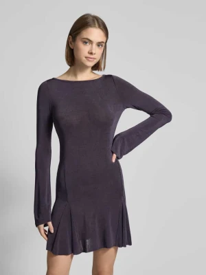 Sukienka mini z dekoltem w łódkę REVIEW