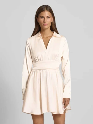 Sukienka mini z dekoltem w serek model ‘CONCETTA FLARE DRESS’ Guess