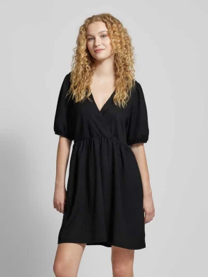 Sukienka mini z dekoltem w serek model ‘LUNA’ Pieces