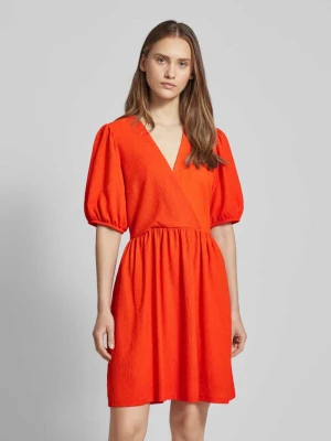 Sukienka mini z dekoltem w serek model ‘LUNA’ Pieces