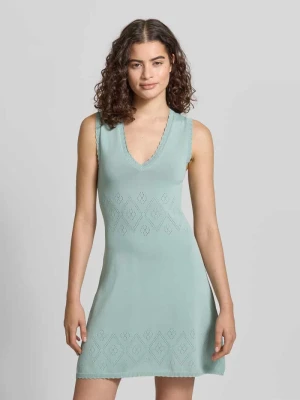 Sukienka mini z dekoltem w serek model 'Sari' OH APRIL