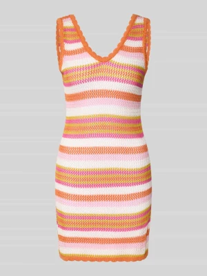 Sukienka mini z dekoltem w serek model 'SILOAM WILDERNESS' banana moon