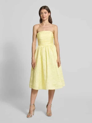 Sukienka mini z kwiatowym haftem allover Hey Kyla