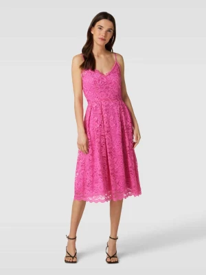 Sukienka mini z obszyciem koronką model ‘Lucerna’ YAS