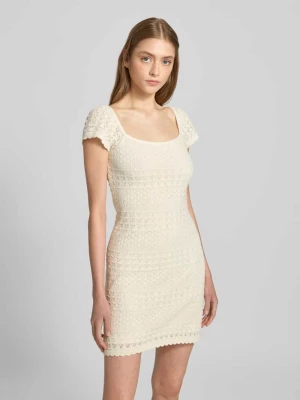 Sukienka mini z prążkowanym, kwadratowym dekoltem REVIEW