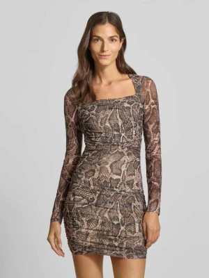Sukienka mini z prostokątnym dekoltem model ‘BERNARDETTE’ Guess