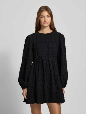 Sukienka mini z wiązaniem z tyłu Gina Tricot Czarny