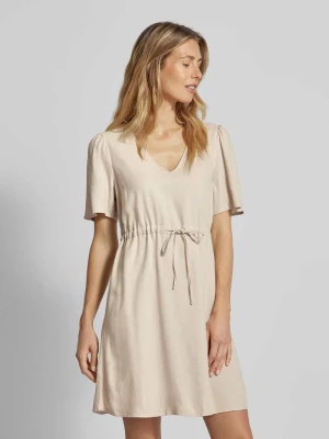 Sukienka mini z wiązanym paskiem model ‘MYMILO’ Vero Moda