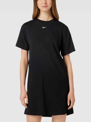 Sukienka mini z wyhaftowanym logo Nike