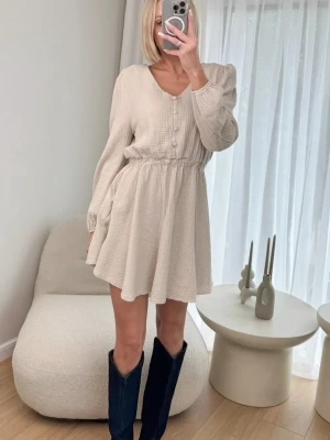 Sukienka Muślinowa Beżowa Astra ClothStore
