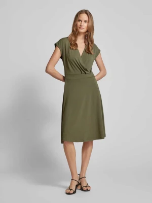 Sukienka o długości do kolan w kopertowym stylu model ‘Yrsa’ FREE/QUENT