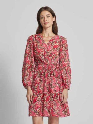 Sukienka o długości do kolan z dekoltem w serek model ‘Kahula’ HUGO