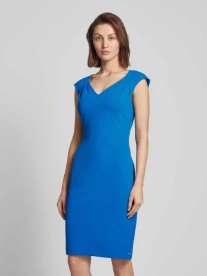 Sukienka o długości do kolan z dekoltem w serek model ‘SCUBA’ Calvin Klein Womenswear