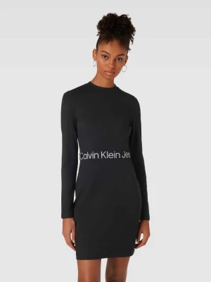 Sukienka o długości do kolan z elastyczną tasiemką w talii model ‘MILANO’ Calvin Klein Jeans