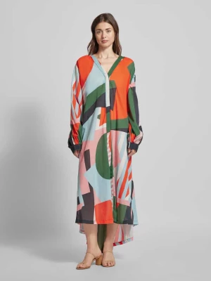 Sukienka o długości do kolan z graficznym wzorem Essentiel
