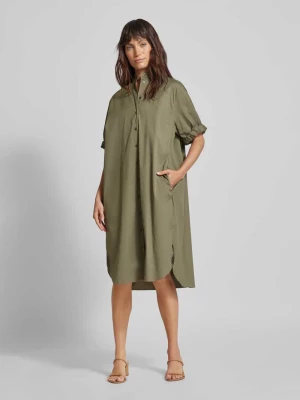 Sukienka o długości do kolan z listwą guzikową model ‘Arieth’ MOS MOSH