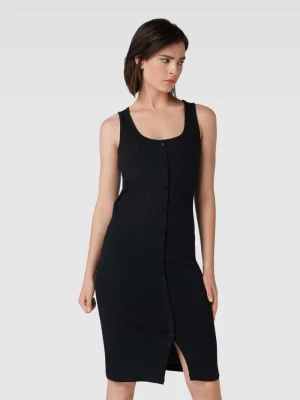 Sukienka o długości do kolan z listwą guzikową model ‘FLORENTINA’ Vero Moda