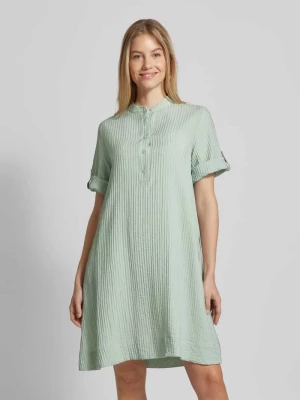 Sukienka o długości do kolan z listwą guzikową model ‘Wokana’ Opus