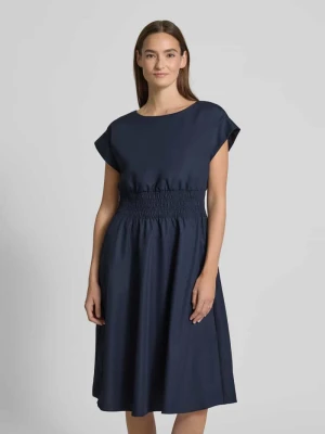 Sukienka o długości do kolan z marszczonymi detalami Christian Berg Woman Selection