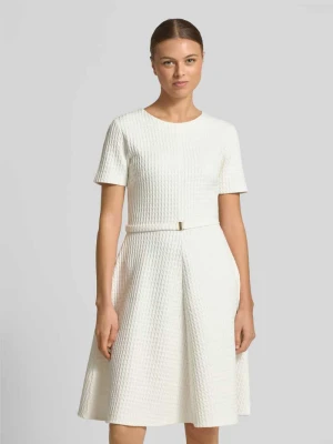Sukienka o długości do kolan z mieszanki bawełny z fakturowanym wzorem Marc Cain