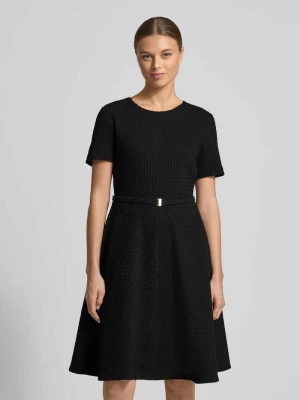 Sukienka o długości do kolan z mieszanki bawełny z fakturowanym wzorem Marc Cain