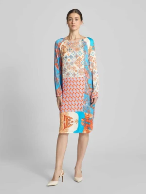 Sukienka o długości do kolan z okrągłym dekoltem WHITE LABEL