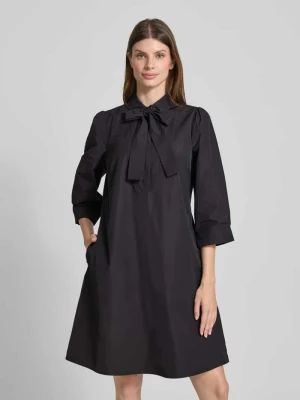 Sukienka o długości do kolan z wiązanym detalem Christian Berg Woman Selection