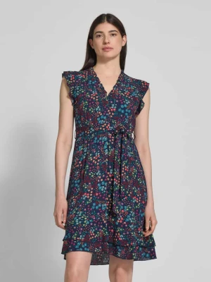 Sukienka o długości do kolan z wiskozy z wiązanym paskiem Apricot