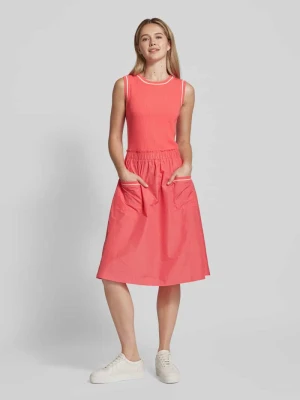 Sukienka o długości do kolan z wpuszczanymi kieszeniami Marc Cain