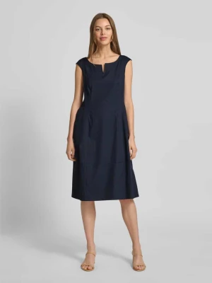 Sukienka o długości do kolan z wpuszczanymi kieszeniami ROBE LÉGÈRE