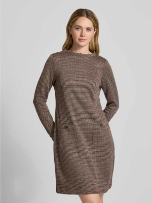 Sukienka o długości do kolan ze stójką MORE & MORE