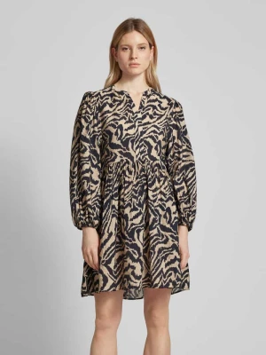Sukienka o długości do kolan ze wzorem na całej powierzchni model ‘Felixie’ MSCH Copenhagen