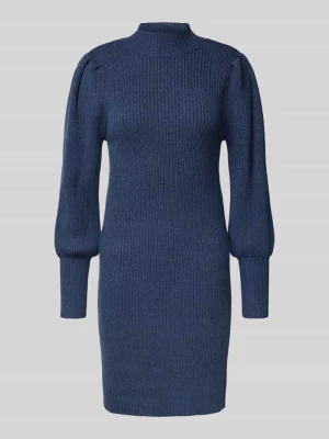 Sukienka o kroju comfort fit z dzianiny z mieszanki wiskozy model ‘KATIA’ Only