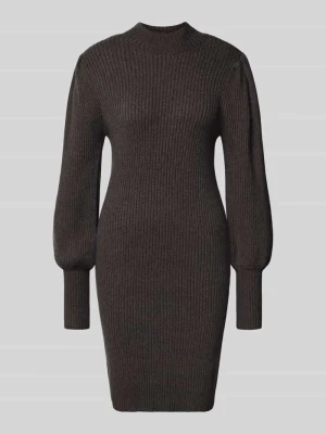Sukienka o kroju comfort fit z dzianiny z mieszanki wiskozy model ‘KATIA’ Only