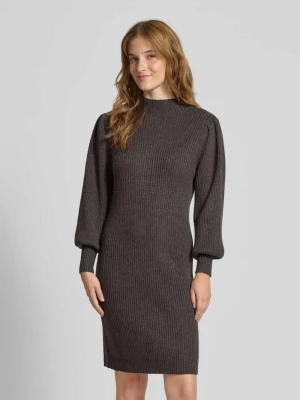Sukienka o kroju comfort fit z dzianiny z mieszanki wiskozy model ‘KATIA’ Only