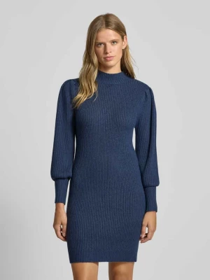 Sukienka o kroju comfort fit z dzianiny z mieszanki wiskozy model ‘KATIA’ Only