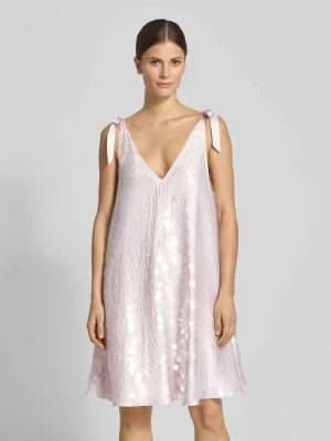 Sukienka o kroju relaxed fit z cekinowym obszyciem na całej powierzchni Jake*s Cocktail