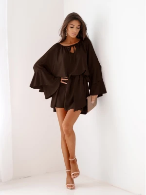 Sukienka oversize z falbanami na rękawach ZUMA - czekoladowa  magmac 