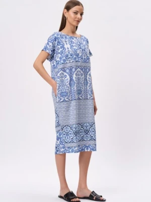 Sukienka oversize z niebieskim wzorem w stylu etno Greenpoint