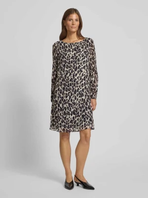 Sukienka plisowana o luźnym kroju ze wzorem na całej powierzchni s.Oliver BLACK LABEL