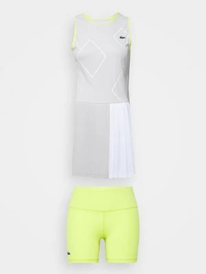 Sukienka sportowa Lacoste Sport