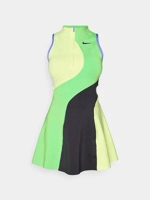 Sukienka sportowa Nike Performance