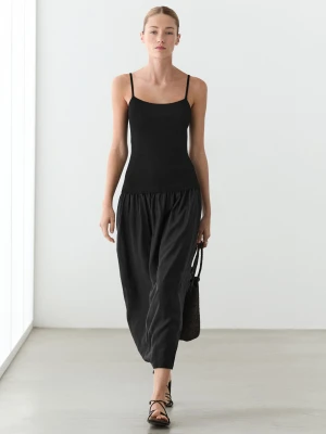Sukienka Średniej Długości Na Ramiączkach - Czarny - - Massimo Dutti - Kobieta
